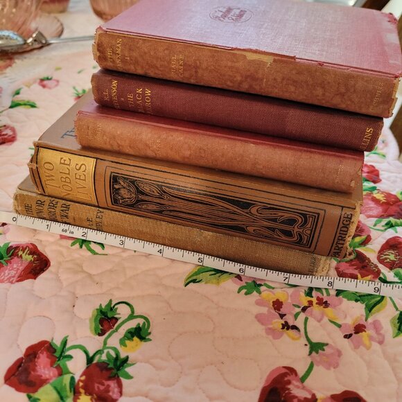 Old books for staging - Picture 3 of 4